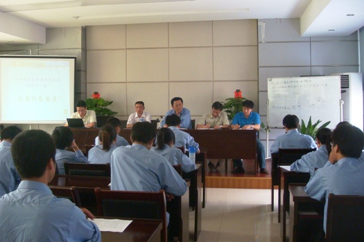 k8凯发招聘培训首批应届大学毕业生